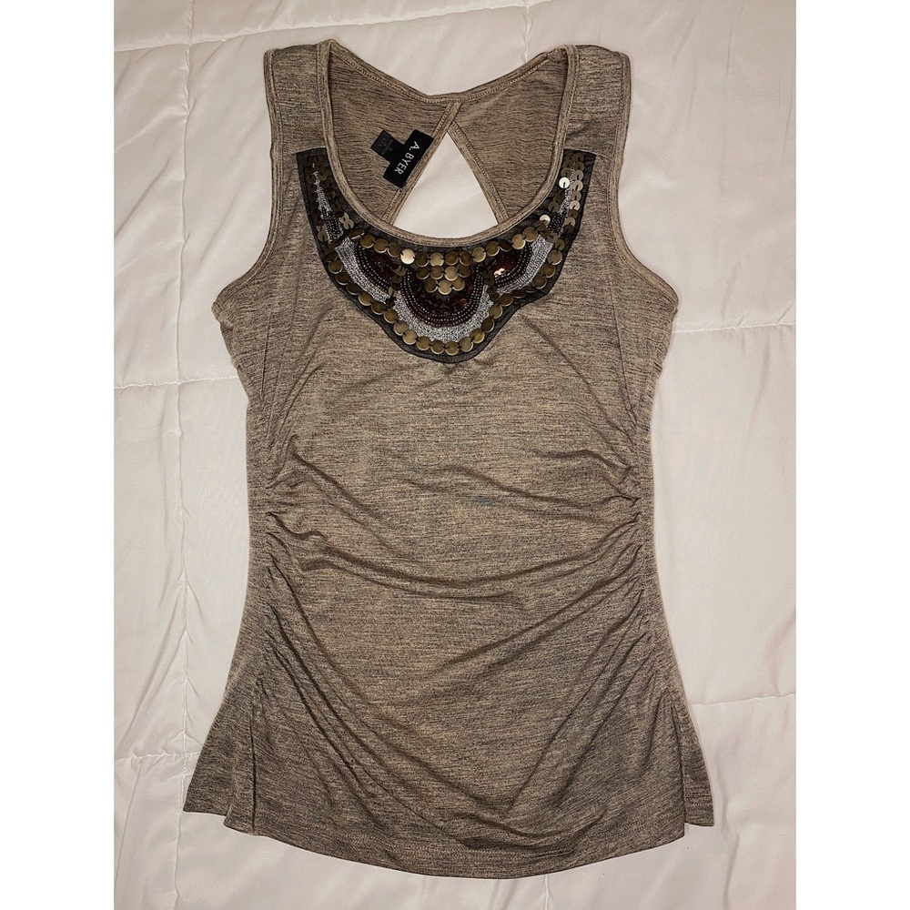 A. Byer: Sleeveless tank